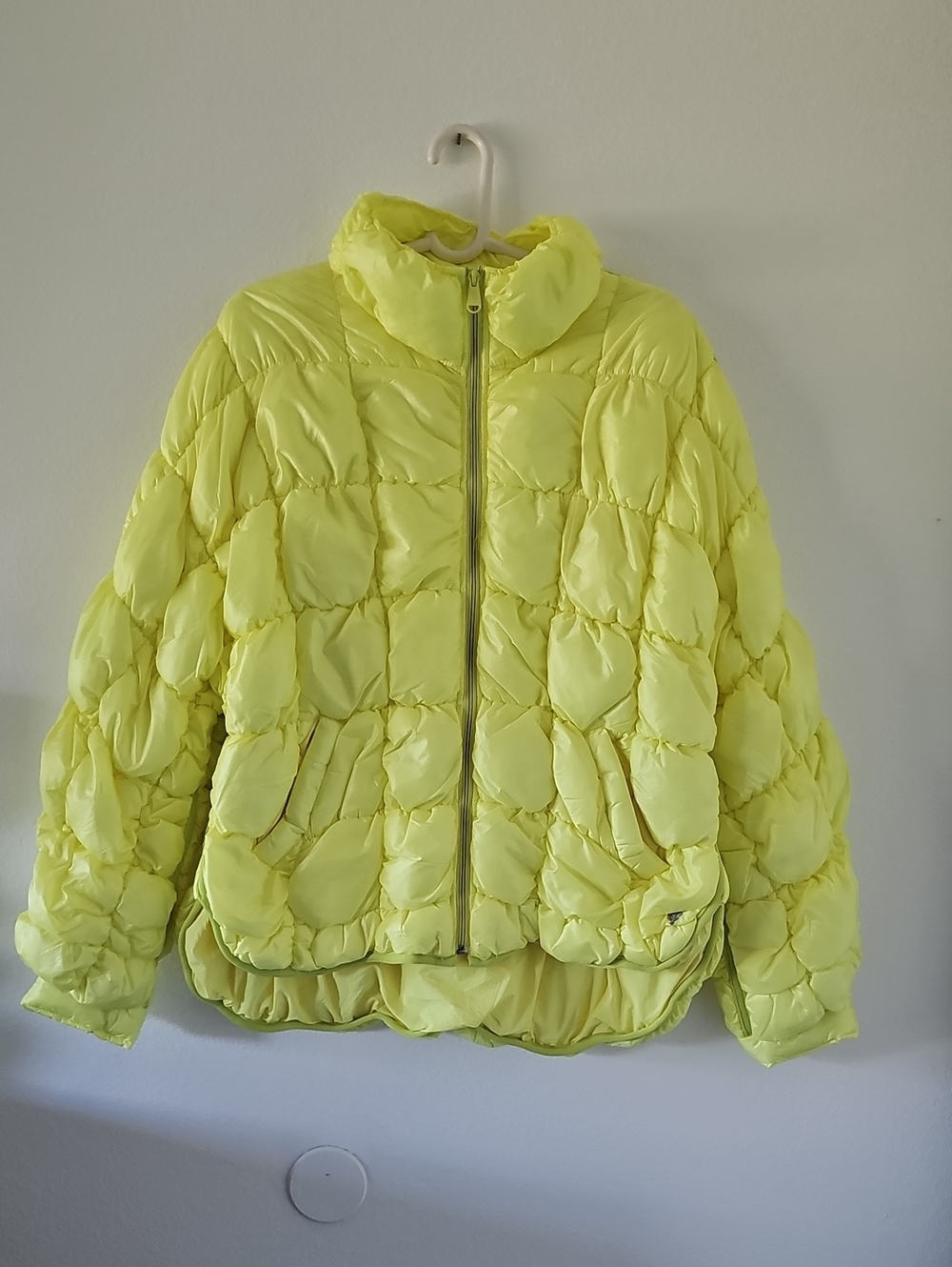 ●●FREE PEOPLE NEON HIGHLIGHTER YELLOW SHINY PUFFER JACKET NWOT S.L●●